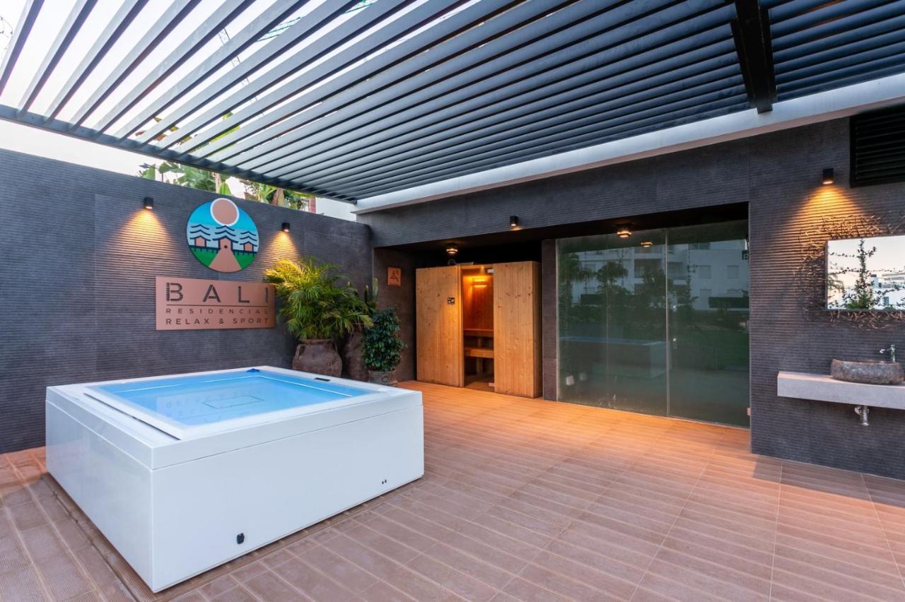 Nice 2 Bedroom Bali Apartment With Sea Views Torrevieja Eksteriør bilde