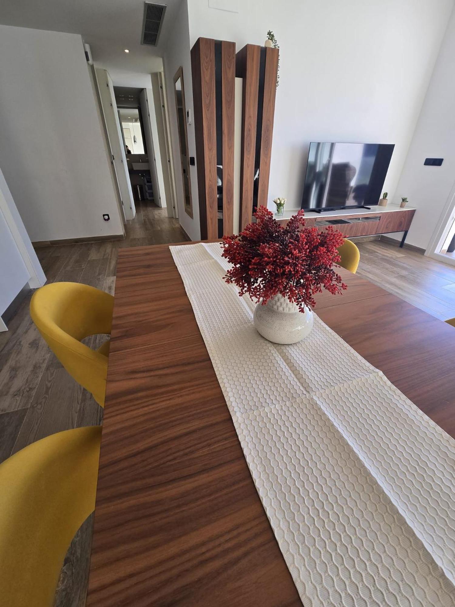 Nice 2 Bedroom Bali Apartment With Sea Views Torrevieja Eksteriør bilde