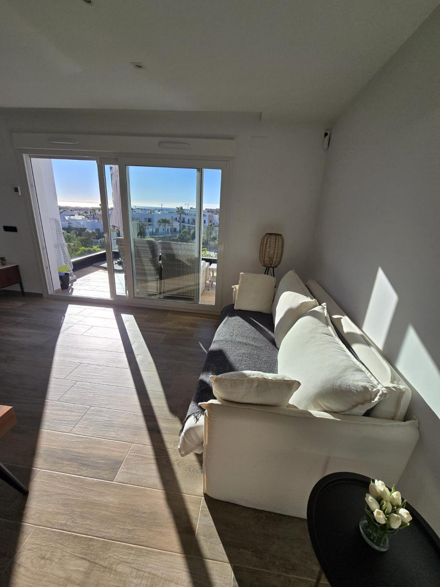 Nice 2 Bedroom Bali Apartment With Sea Views Torrevieja Eksteriør bilde
