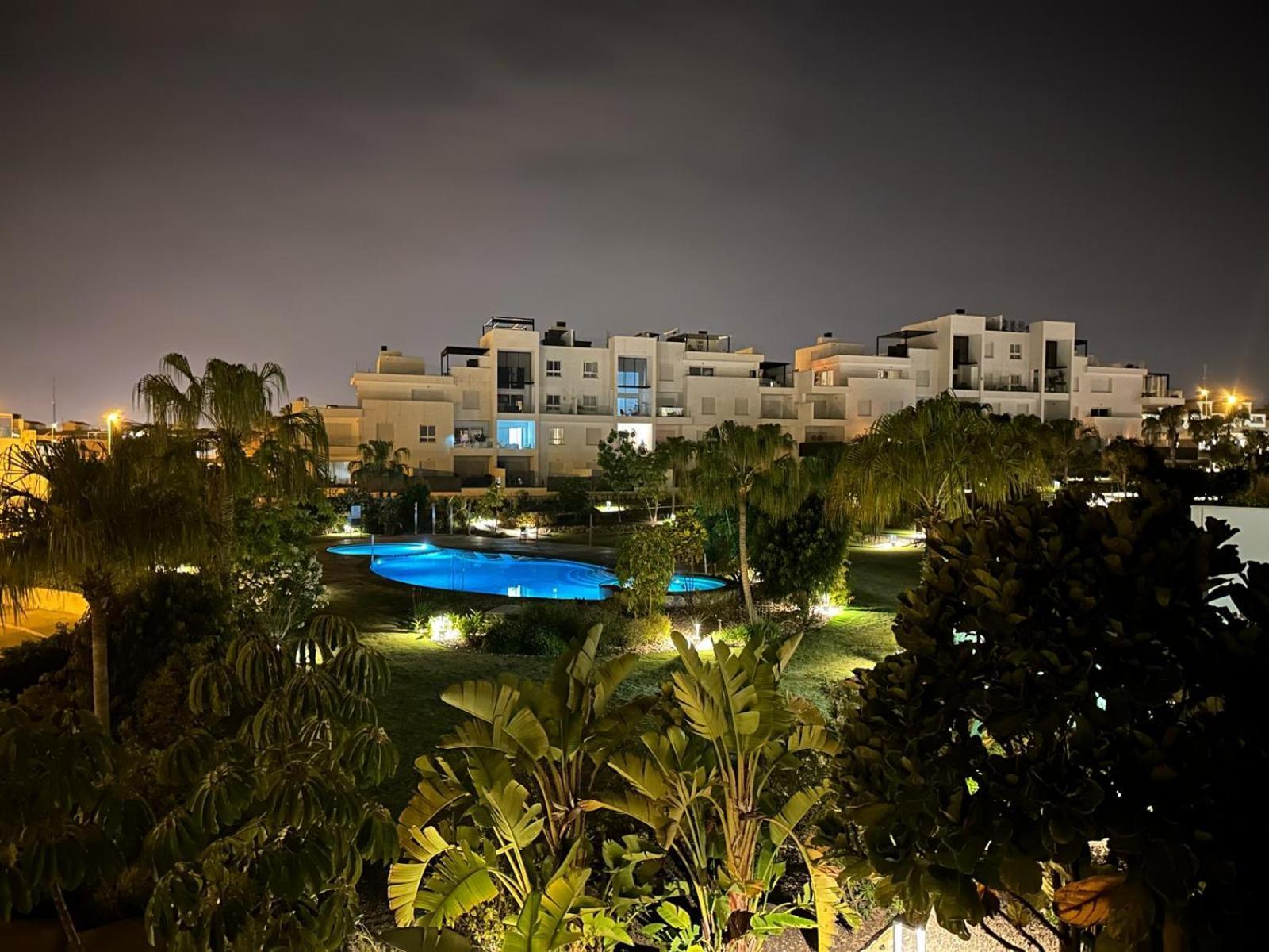 Nice 2 Bedroom Bali Apartment With Sea Views Torrevieja Eksteriør bilde